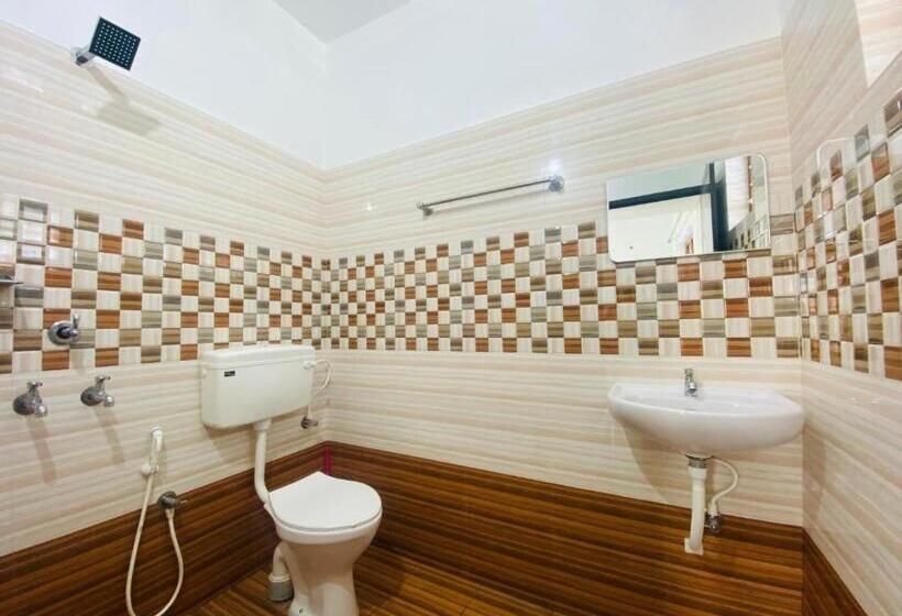 Grand Harmony Beach Resort Ковалам Екстериор снимка
