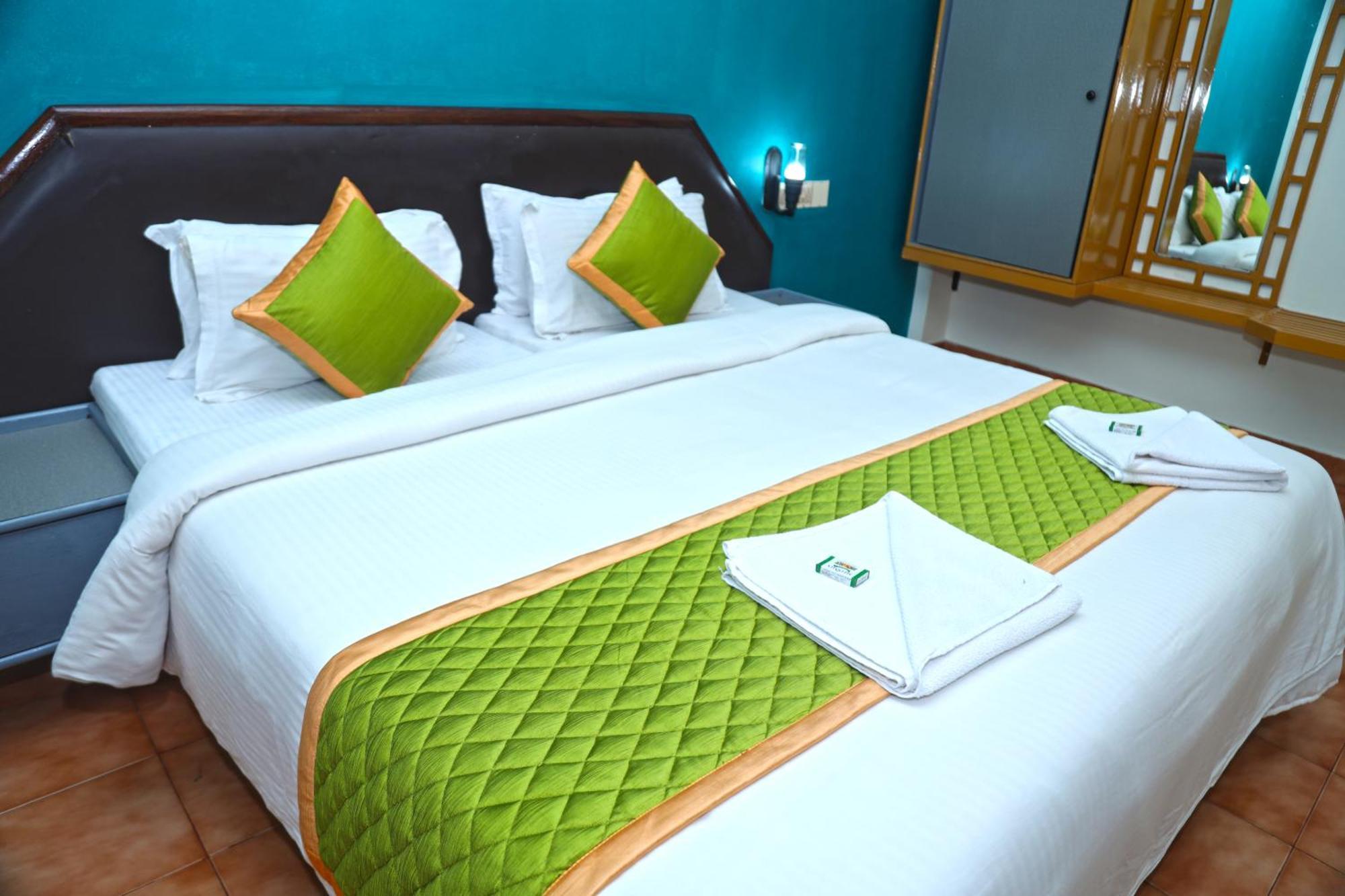 Grand Harmony Beach Resort Ковалам Екстериор снимка