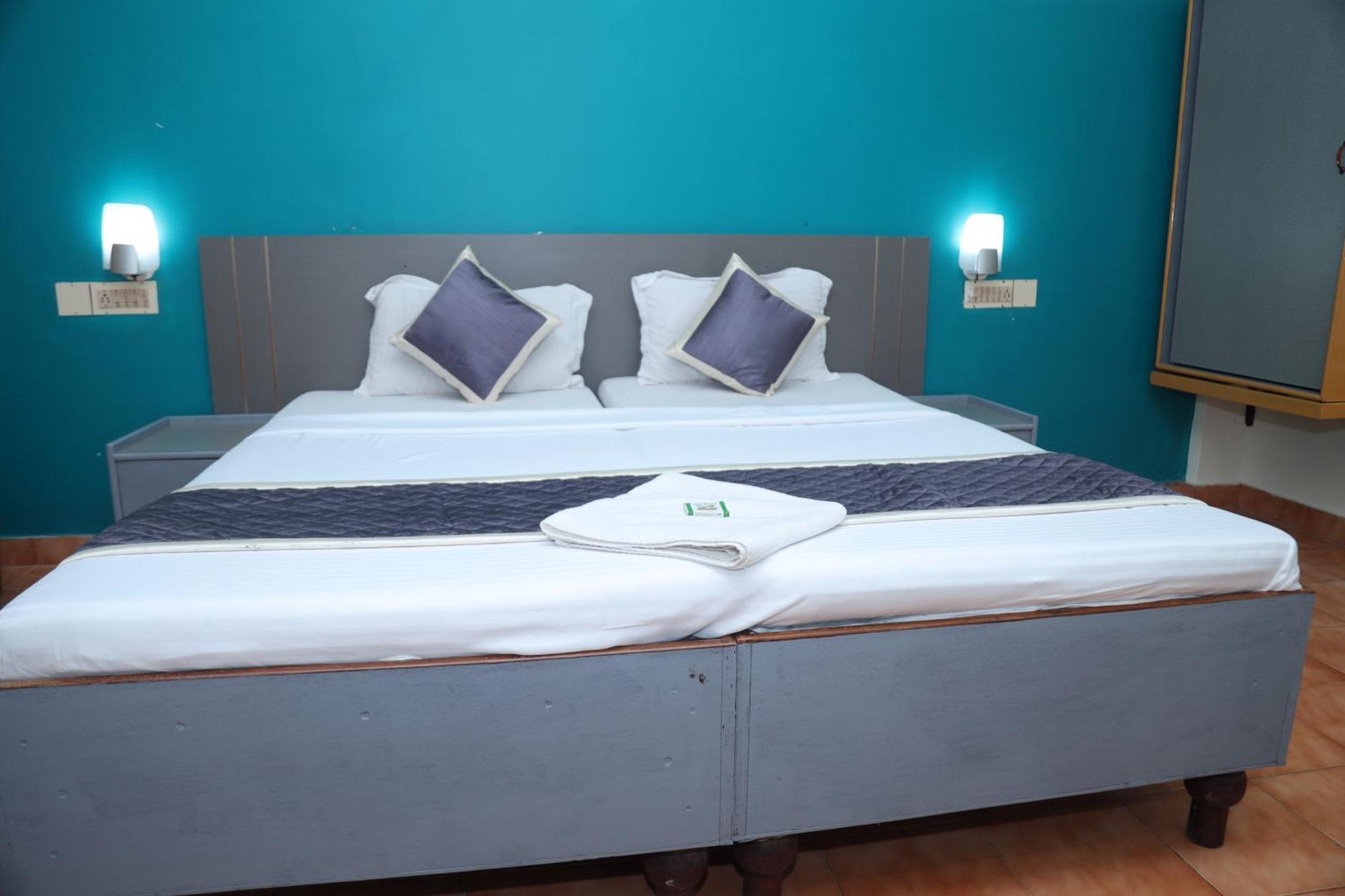 Grand Harmony Beach Resort Ковалам Екстериор снимка